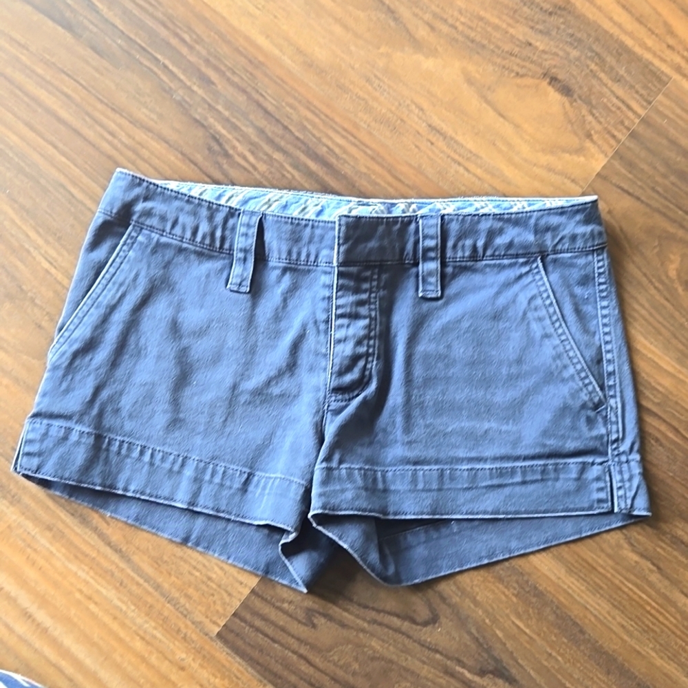 American Eagle stretch cotton shorts